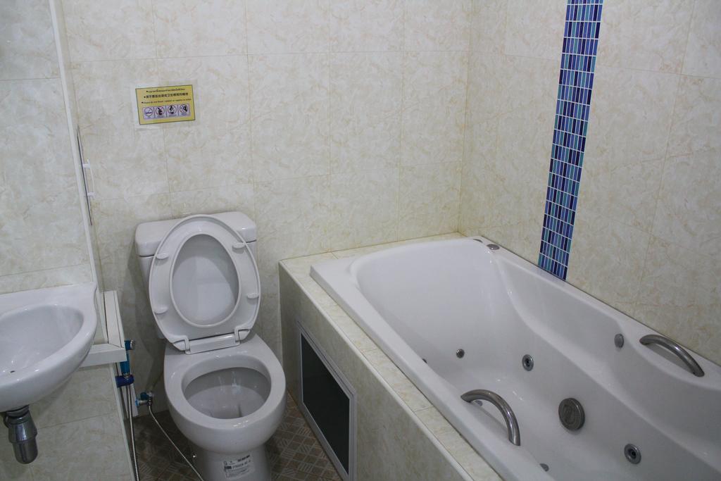 Baanlansa Bed&Bar Hotel Чиангмай Екстериор снимка