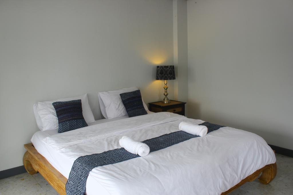 Baanlansa Bed&Bar Hotel Чиангмай Екстериор снимка