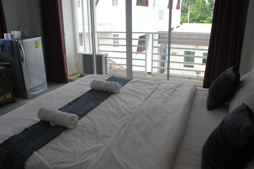 Baanlansa Bed&Bar Hotel Чиангмай Екстериор снимка