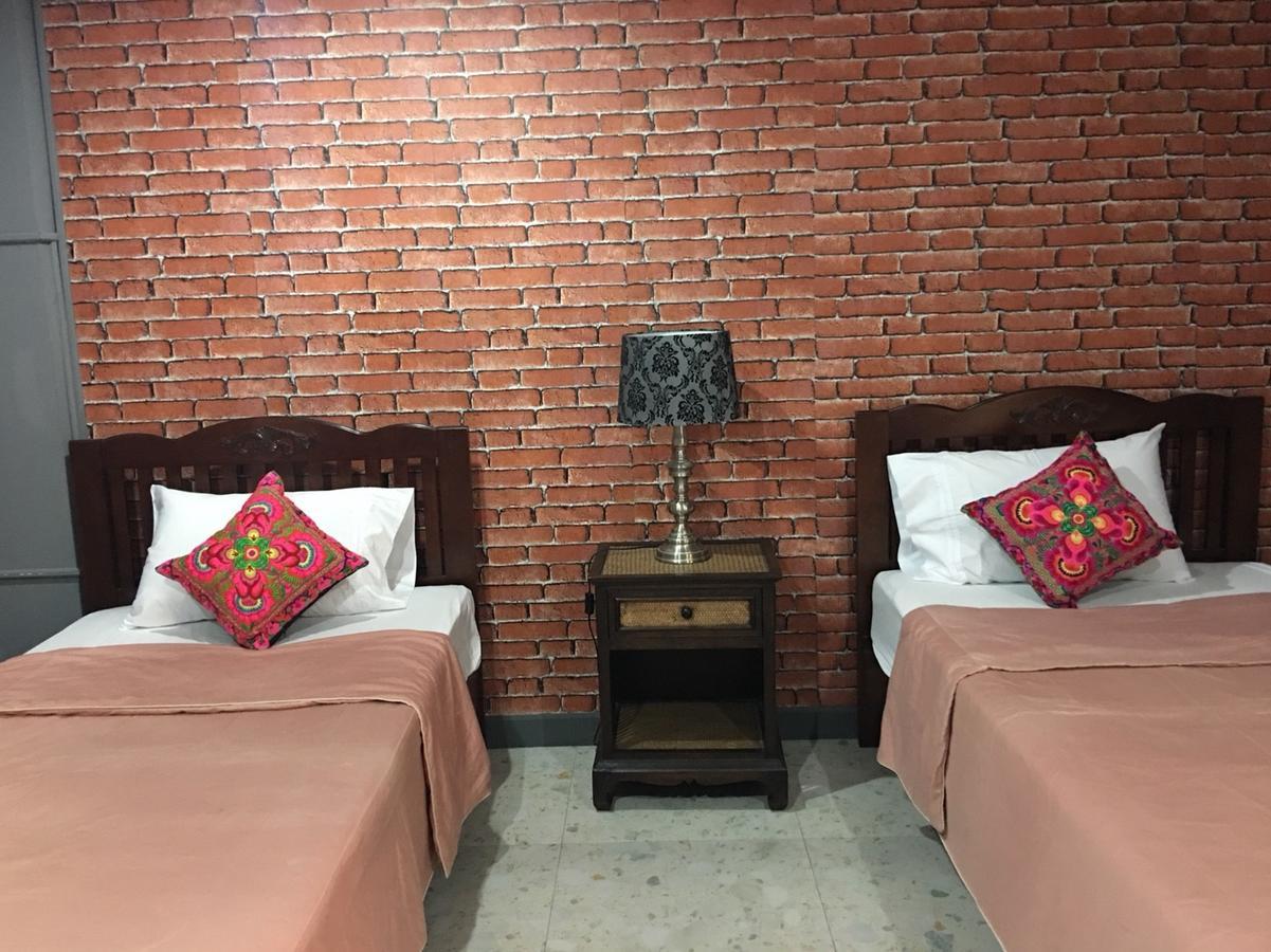 Baanlansa Bed&Bar Hotel Чиангмай Екстериор снимка