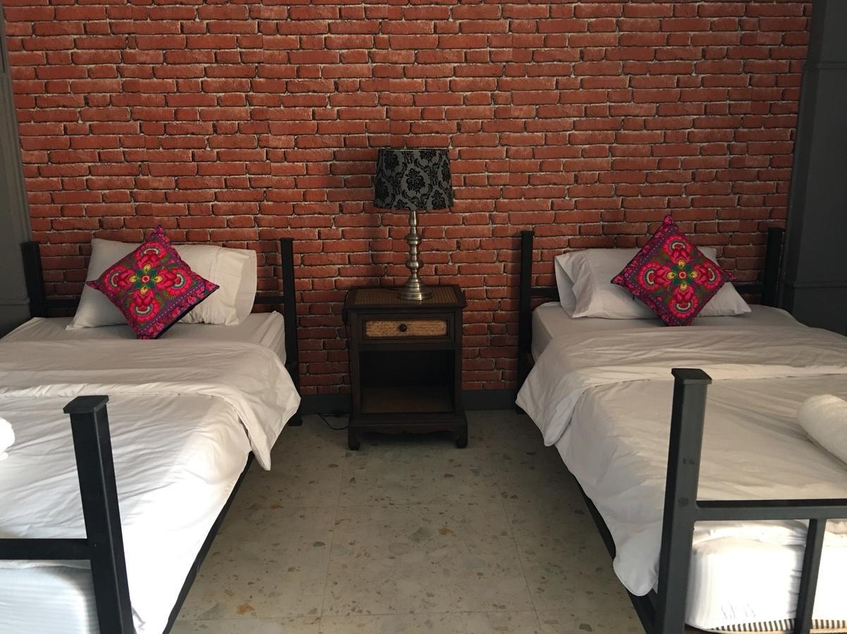 Baanlansa Bed&Bar Hotel Чиангмай Екстериор снимка